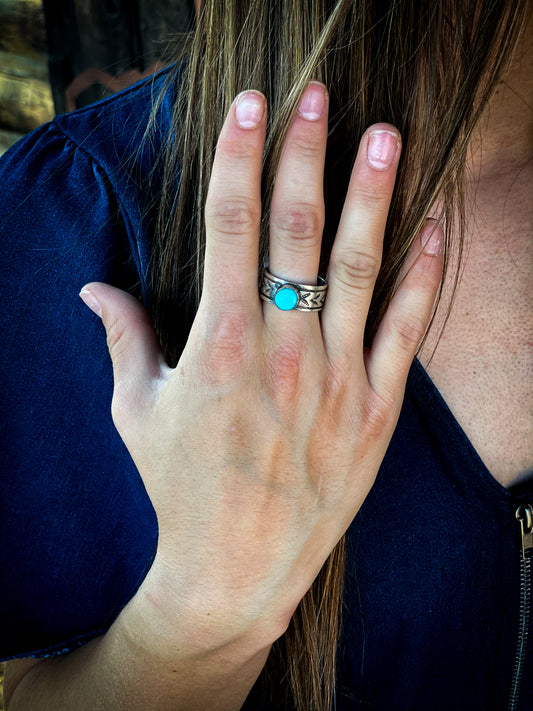 Simple Girl Ring